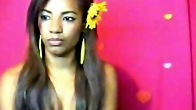 Sexy Black Girl Masturbates On Webcam