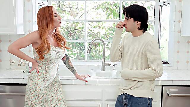 Redhead milf Sophia Locke gets her pussy railed hard by Elias Cash